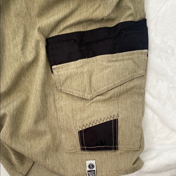 Salty Crew Men's Tan Cargo Shorts - Picture 6 of 11